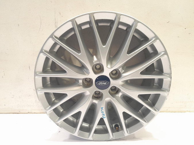 LLANTA SO FORD FOCUS 2013