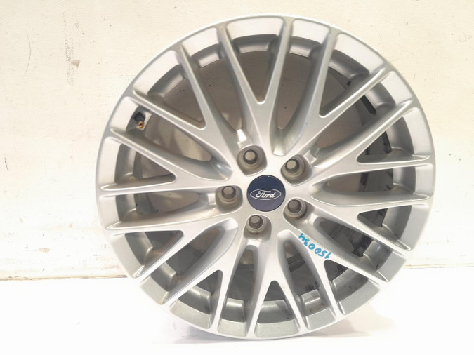 LLANTA SO FORD FOCUS 2013