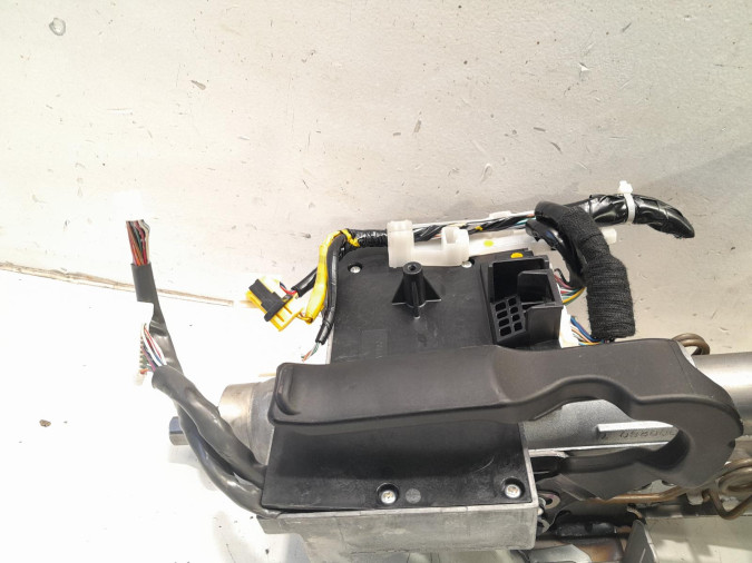 COLUMNA DIRECCION MAZDA 3 2015