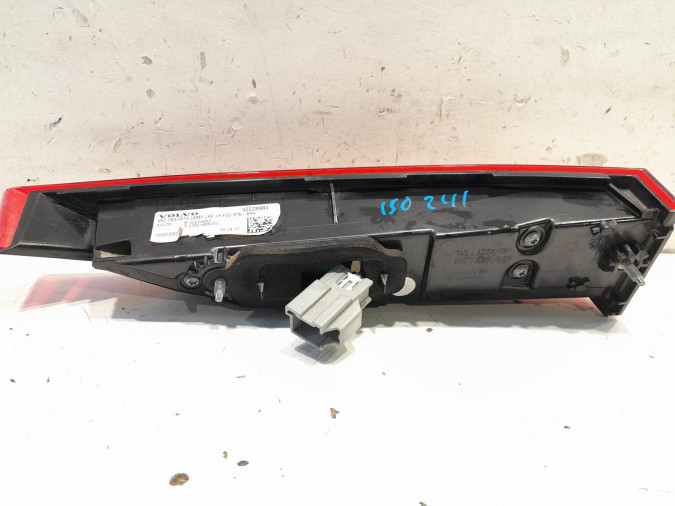 PILOTO TRASERO IZQUIERDO VOLVO V60 2021