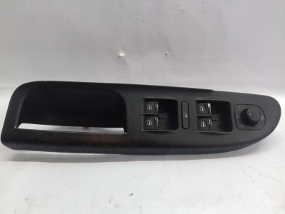 MANDO ELEVALUNAS DELANTERO IZQUIERDO VOLKSWAGEN PASSAT 38495