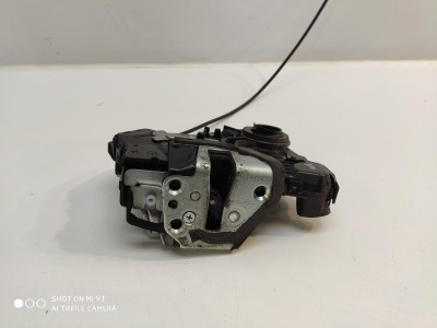 CERRADURA PUERTA DELANTERA DERECHA TOYOTA AURIS 2010