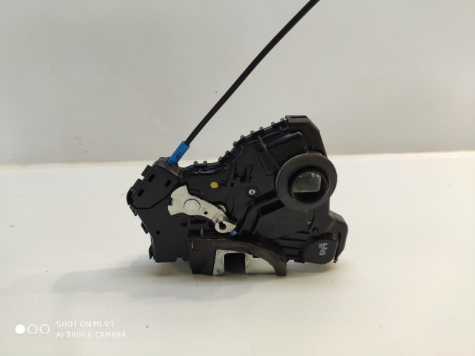 CERRADURA PUERTA DELANTERA DERECHA TOYOTA AURIS 2010