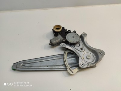 ELEVALUNAS TRASERO DERECHO TOYOTA AURIS 2010