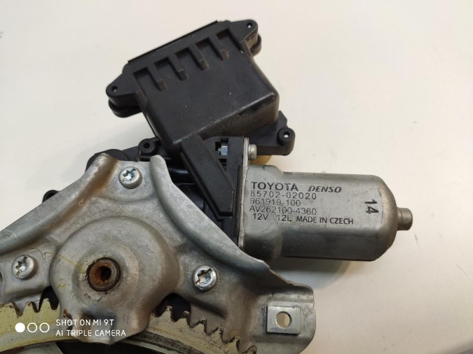 ELEVALUNAS TRASERO DERECHO TOYOTA AURIS 2010