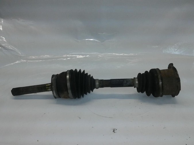 TRANSMISION DELANTERA DERECHA NISSAN NAVARA 2002