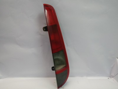 PILOTO TRASERO DERECHO FORD FOCUS 2005