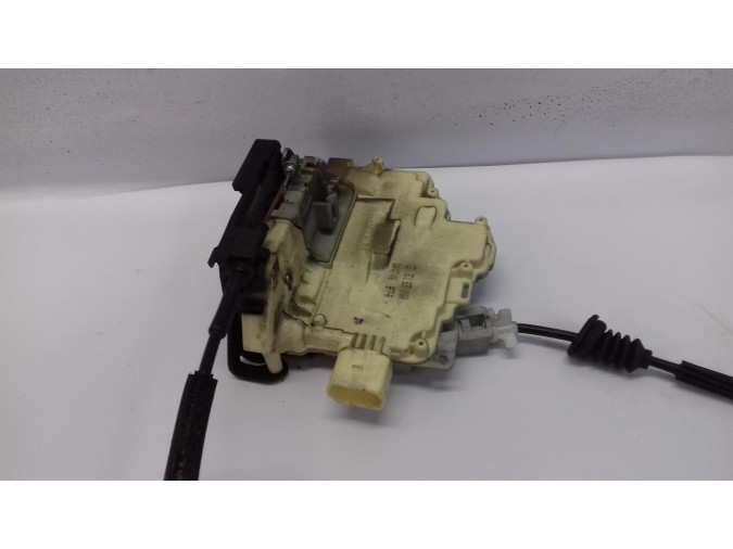 CERRADURA PUERTA DELANTERA DERECHA VOLKSWAGEN PASSAT 2006