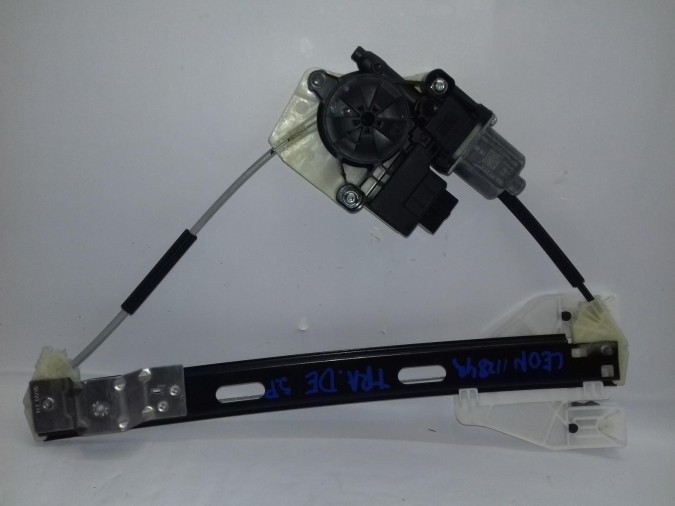 ELEVALUNAS TRASERO DERECHO SEAT LEON 2019