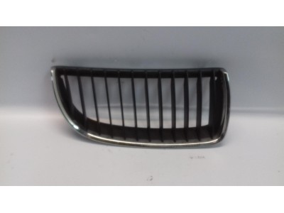 REJILLA DELANTERA IZQUIERDA BMW SERIE 1 2007