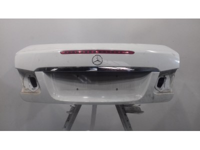 TAPA MALETA  MERCEDES CLASE E 2012