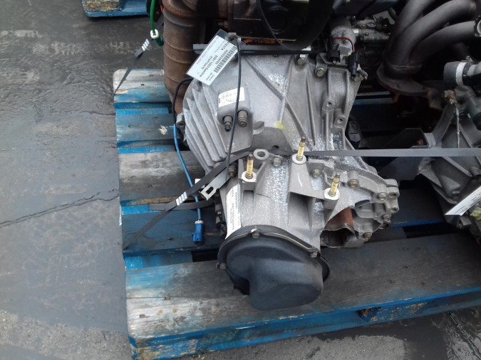CAJA CAMBIOS FORD FIESTA 2001