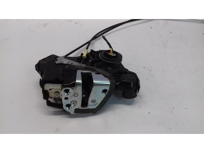 CERRADURA PUERTA DELANTERA DERECHA MERCEDES CLASE B 2008