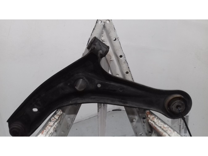 BRAZO SUSPENSION INFERIOR DELANTERO DERECHO FORD TRANSIT COURIER 2015