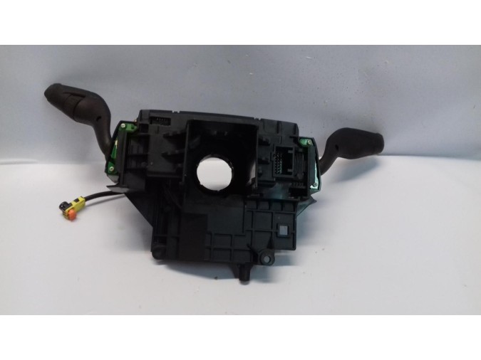 MANDO MULTIFUNCION FORD FOCUS 2018