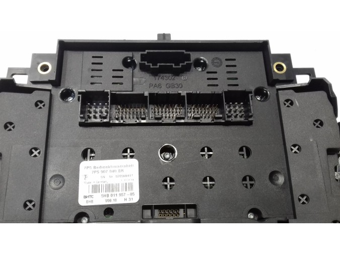 sistema navegacion gps VOLKSWAGEN TIGUAN 2014