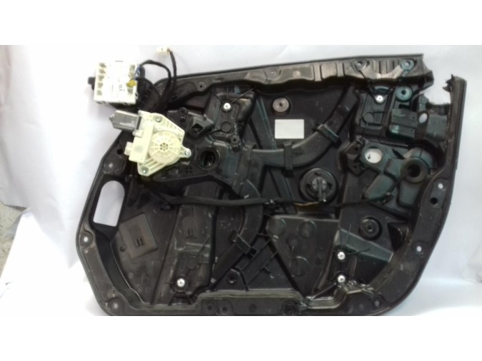 ELEVALUNAS DELANTERO DERECHO MERCEDES C CLASS 2014