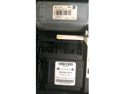 ELEVALUNAS DELANTERO IZQUIERDO SEAT LEON 2006