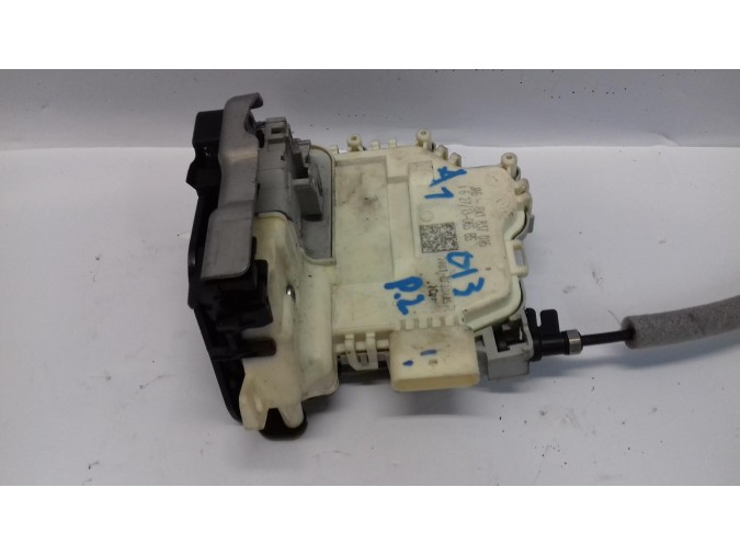 CERRADURA PUERTA DELANTERA DERECHA AUDI A1 2013