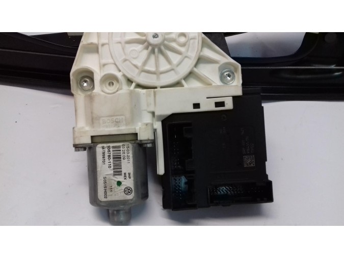 ELEVALUNAS DELANTERO IZQUIERDO VOLKSWAGEN JETTA 2015