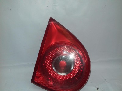 PILOTO TRASERO IZQUIERDO LEXUS IS SERIES 2004