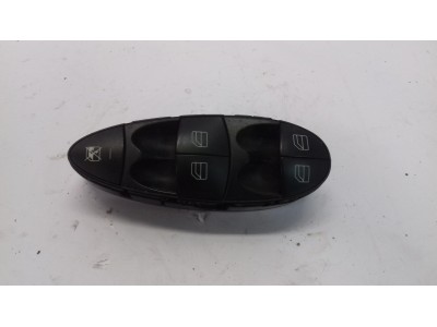 MANDO ELEVALUNAS DELANTERO IZQUIERDO MERCEDES CLASE E 2008