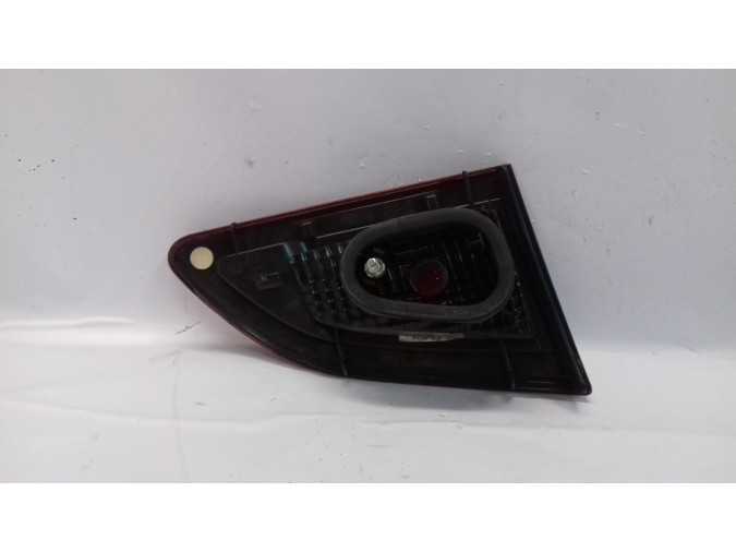 PILOTO TRASERO DERECHO INTERIOR RENAULT SCENIC 2011