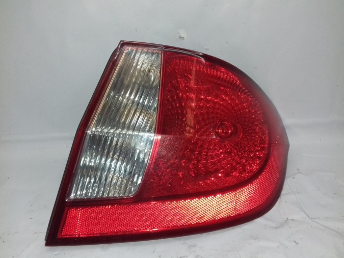 PILOTO TRASERO DERECHO HYUNDAI GETZ 2006