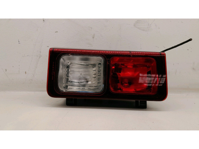 PILOTO TRASERO DERECHO RENAULT TRAFIC 2016