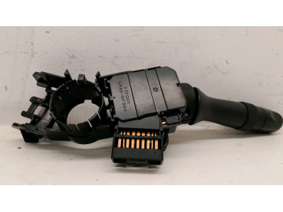 MANDO LUCES TOYOTA AURIS 2008