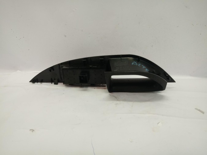 MANDO ELEVALUNAS DELANTERO IZQUIERDO SEAT IBIZA 2009