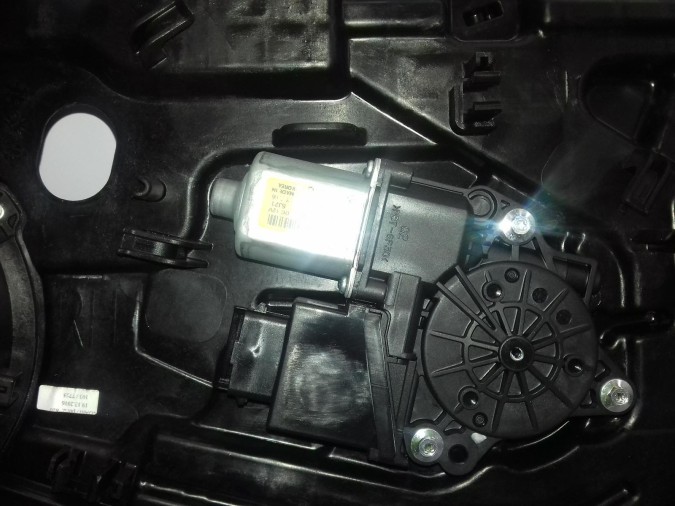 ELEVALUNAS DELANTERO DERECHO KIA CEED 2017