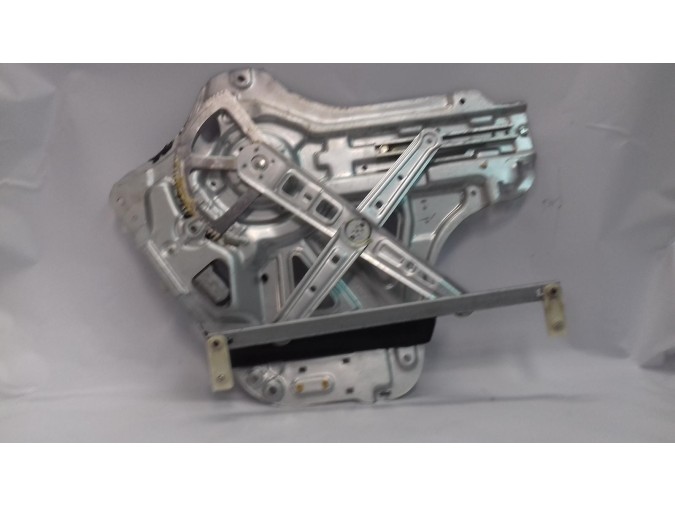 ELEVALUNAS DELANTERO DERECHO KIA CARNIVAL 2010
