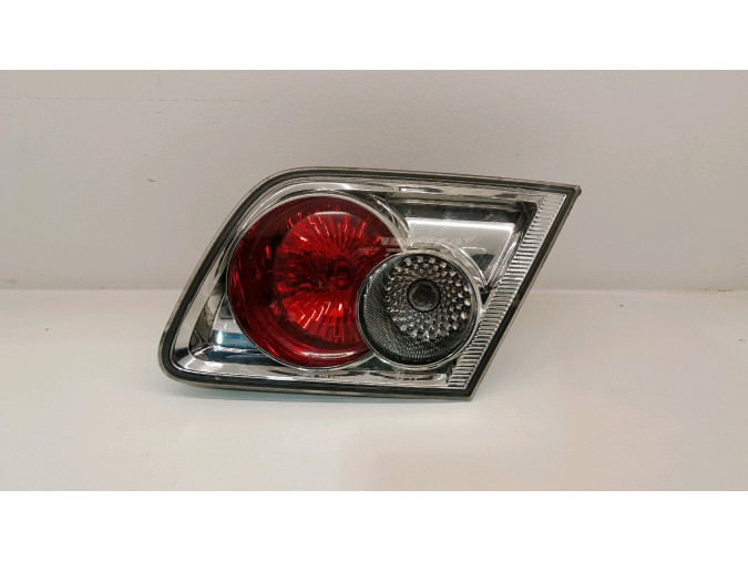 PILOTO TRASERO DERECHO MAZDA 6 2002