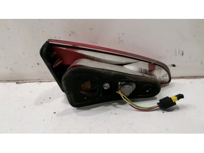 PILOTO TRASERO DERECHO PEUGEOT 607 2004