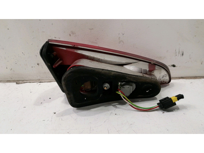 PILOTO TRASERO DERECHO PEUGEOT 607 2004