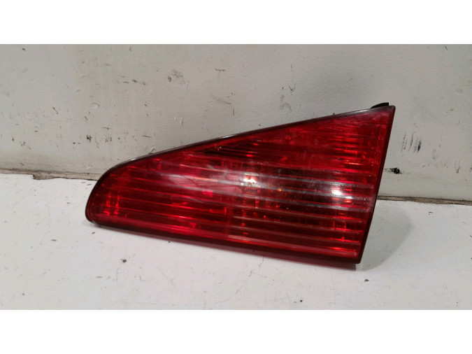 PILOTO TRASERO DERECHO PEUGEOT 607 2004