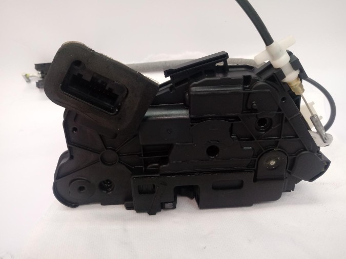 CERRADURA PUERTA DELANTERA IZQUIERDA VOLKSWAGEN GOLF 2010