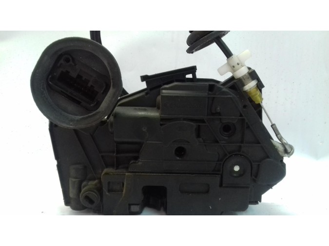 CERRADURA PUERTA DELANTERA IZQUIERDA VOLKSWAGEN GOLF 2010