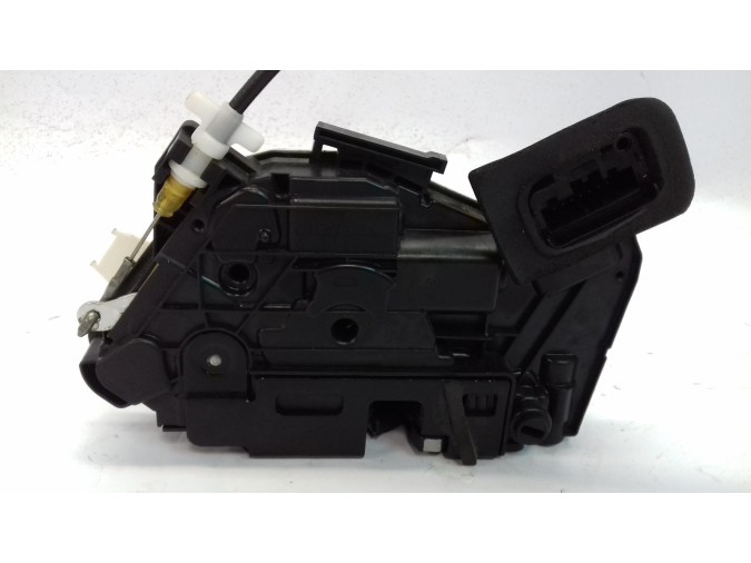 CERRADURA PUERTA TRASERA DERECHA VOLKSWAGEN POLO 2014