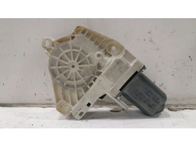 ELEVALUNAS DELANTERO DERECHO AUDI Q3 2011