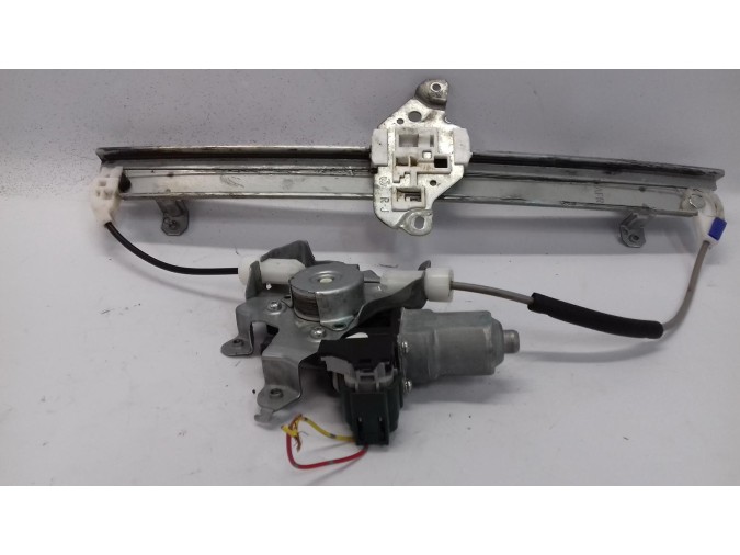 ELEVALUNAS DELANTERO DERECHO NISSAN JUKE 2011