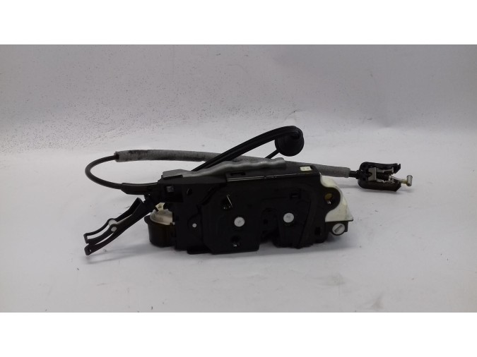CERRADURA PUERTA TRASERA IZQUIERDA VOLKSWAGEN GOLF 2010
