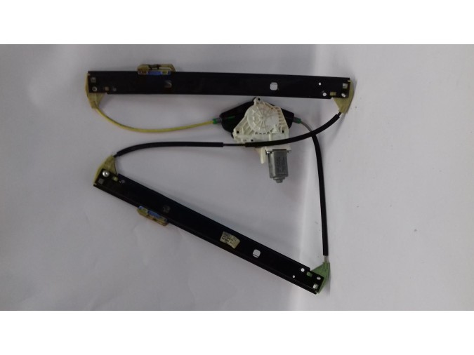 ELEVALUNAS DELANTERO DERECHO AUDI A4 2010