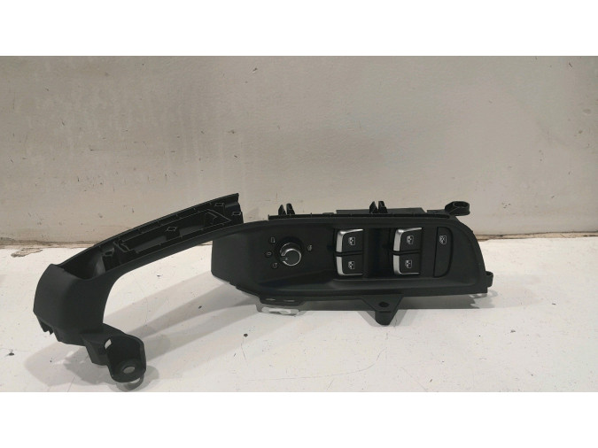 MANDO ELEVALUNAS DELANTERO IZQUIERDO AUDI A3 43671