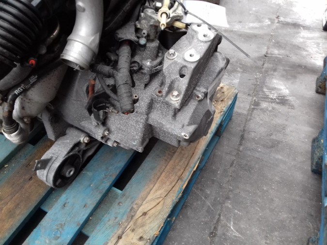 CAJA CAMBIOS OPEL VECTRA 2004