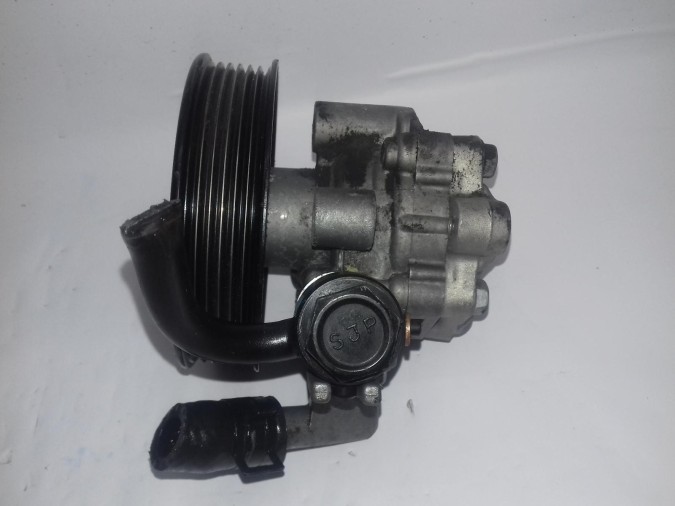 BOMBA SERVODIRECCION KIA CERATO 2005