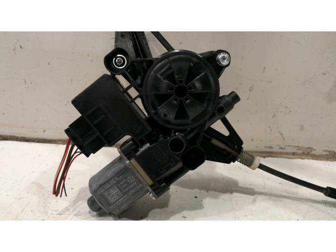 ELEVALUNAS TRASERO DERECHO SKODA OCTAVIA 2013