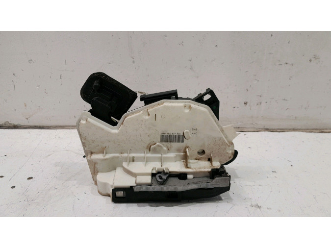 CERRADURA PUERTA DELANTERA DERECHA SKODA OCTAVIA 2013