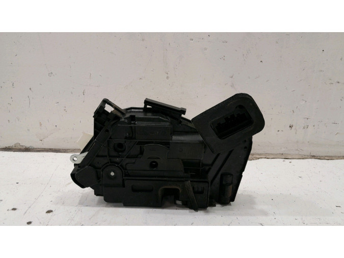 CERRADURA PUERTA DELANTERA DERECHA SKODA OCTAVIA 2013